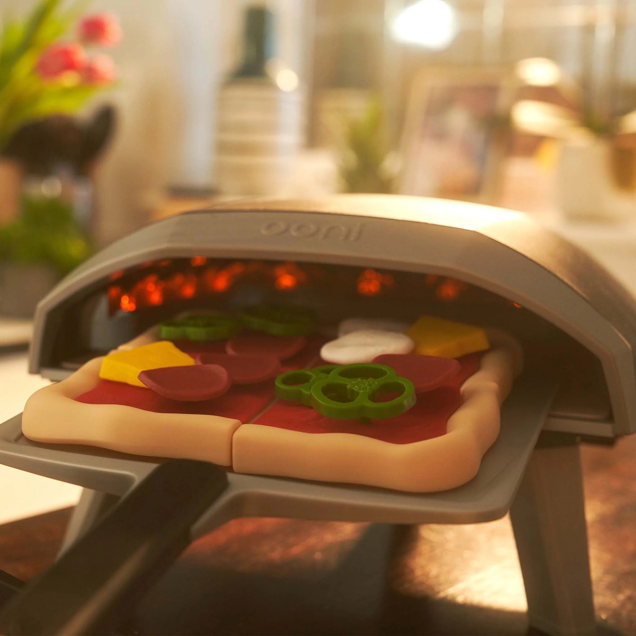 Casdon Ooni Toy Pizza Topping Station - Image 11